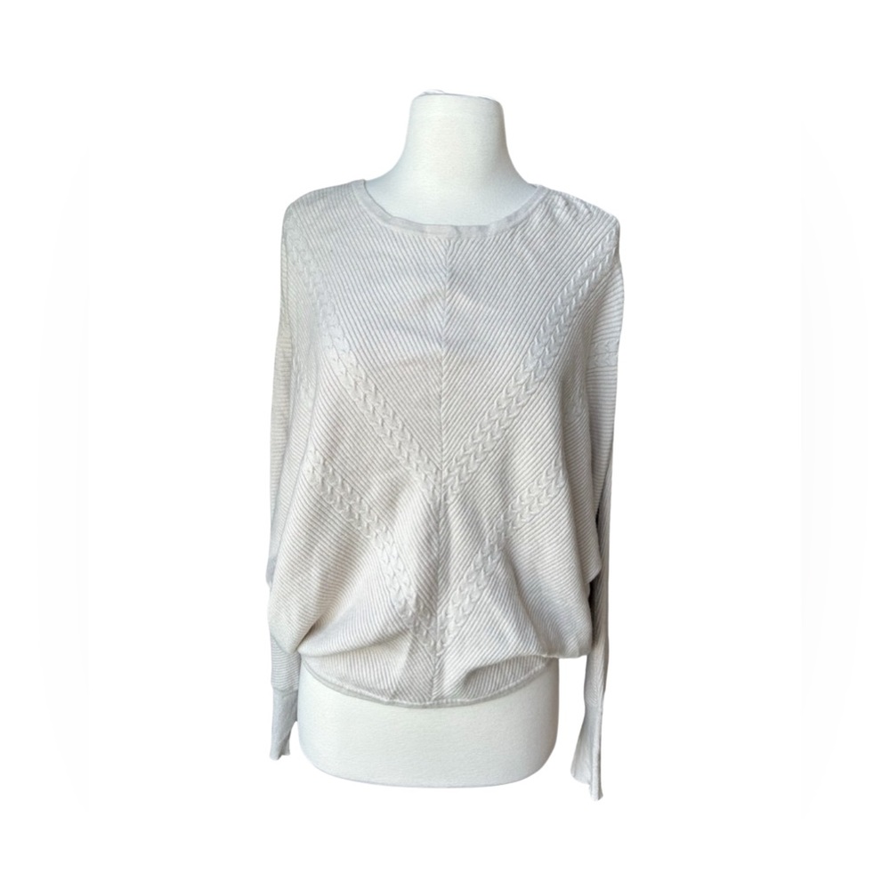 TAHARI cream dolman sleeve sweater. Size Medium.